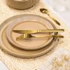Assiette plate beige avec nuance