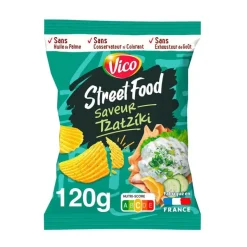 Chips street food tzatziki