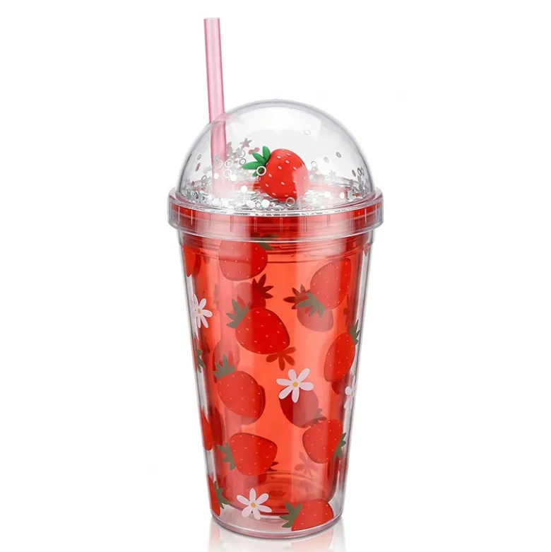 Gourde fruit et avec paille
