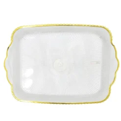Plateau en plastique avec bord