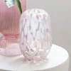 Vase en verre ecailles rose