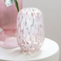 Vase en verre ecailles rose