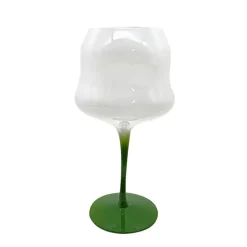 Verre a vin deforme tulipe